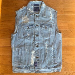 Zara Men’s Distressed Denim Vest
